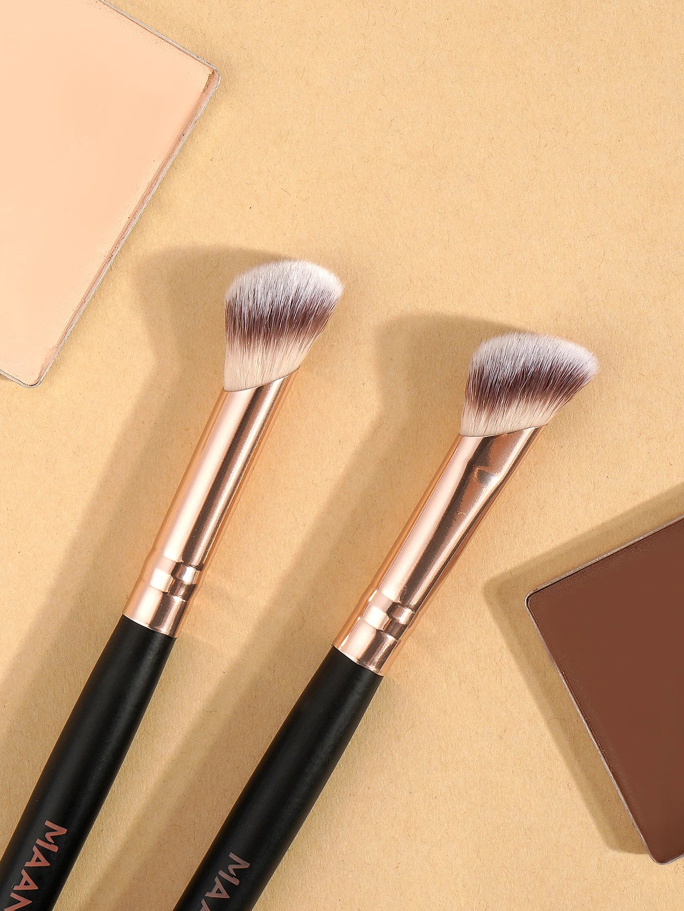 Essential 4-Piece Brush Set – Perfect, Blend, Glow